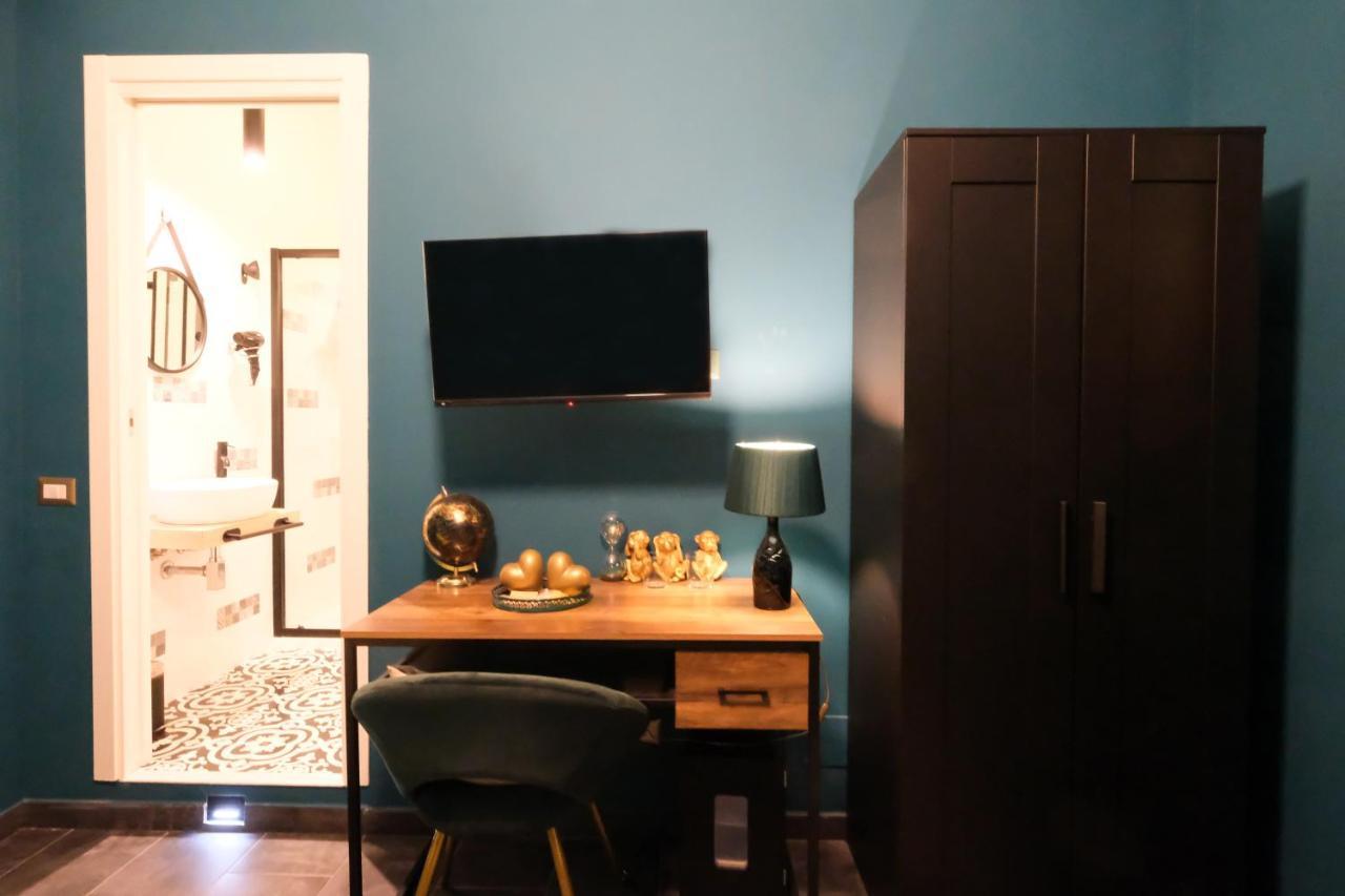 Lh51 Rooms Νάπολη Εξωτερικό φωτογραφία